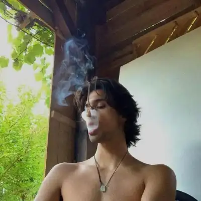 黄莉颖